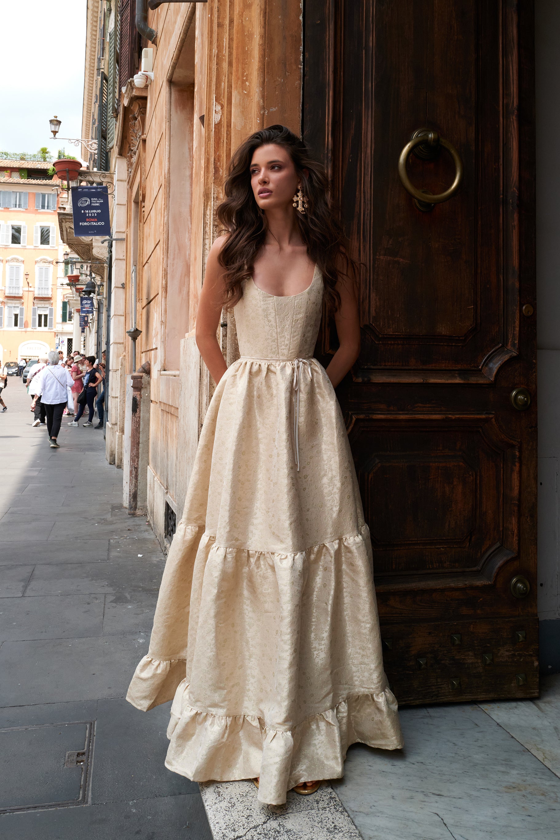 the tow Brouwers Dress ベージュ Mサイズ AVERYTAUPEDUCHESSA-35b_2048x.