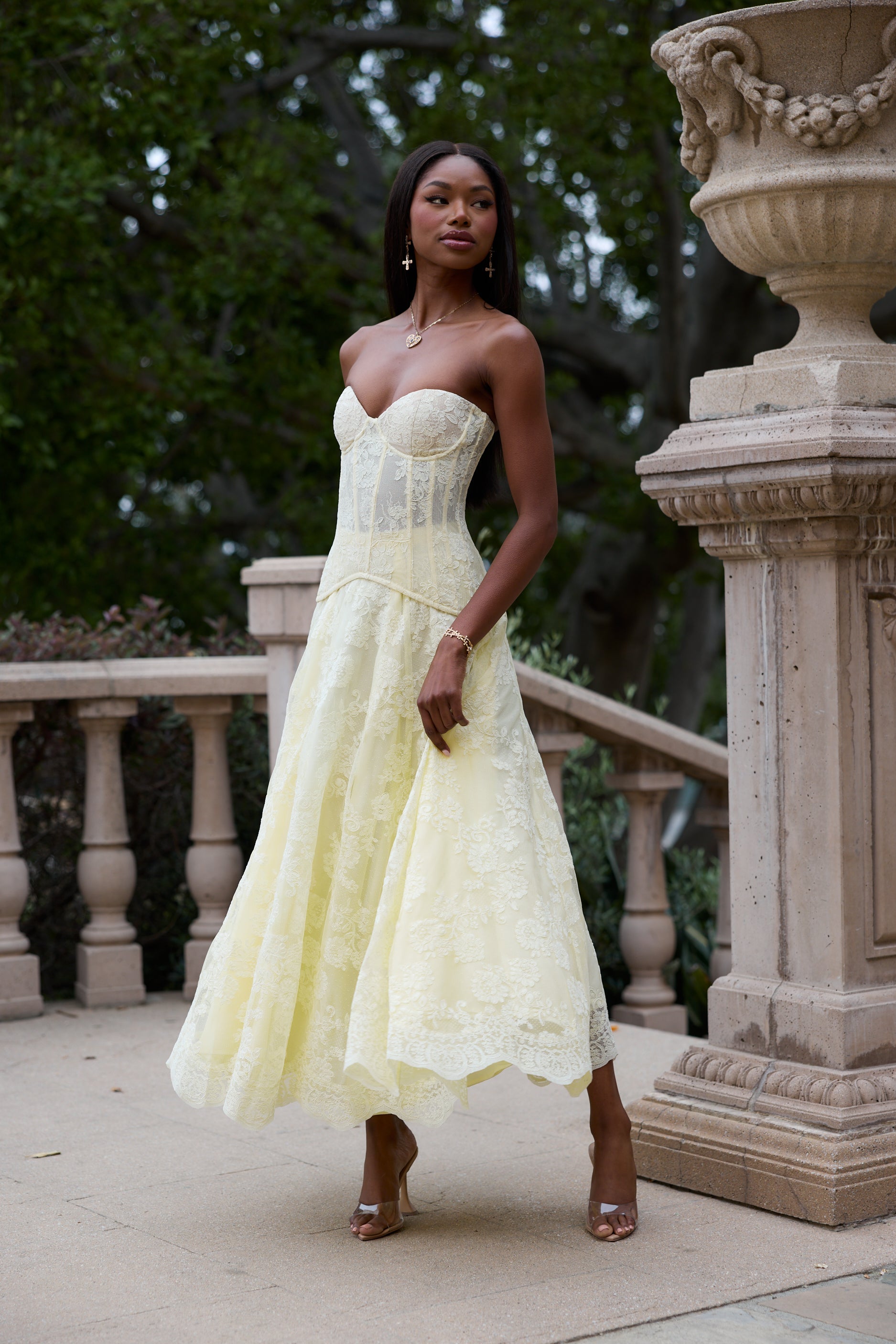 v. chapman dresses The Carmen Dress in Provencal Blue Floral 0 / Provencal Blue Floral main image 1