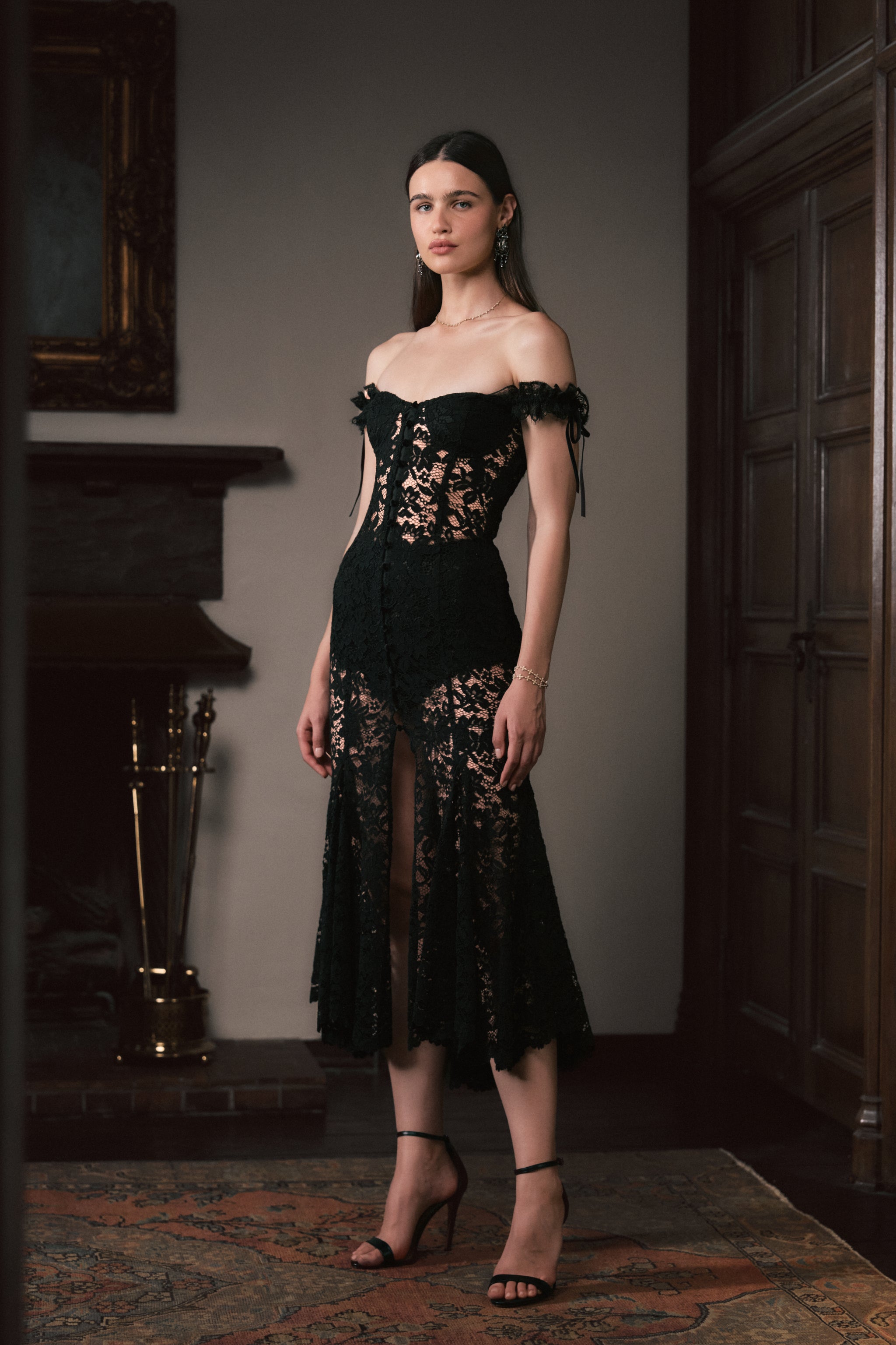 black dress with lace bodice The Eclipse in 8 / Black Lace Pant Size:3XL · 40 White Satin Black Polka Size_3XL - US14 High Thigh Slit