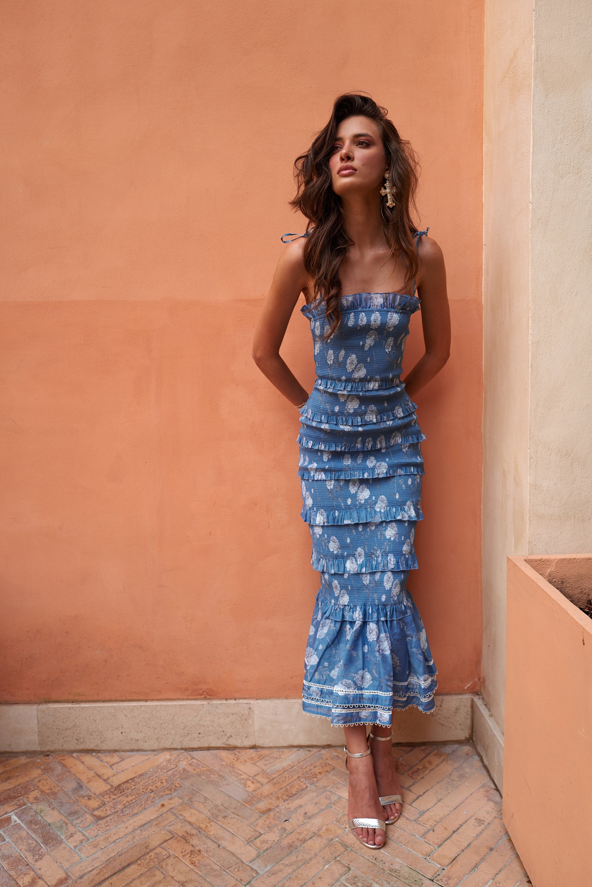 The Geranium Dress in Dusk Blue Roses – V. Chapman