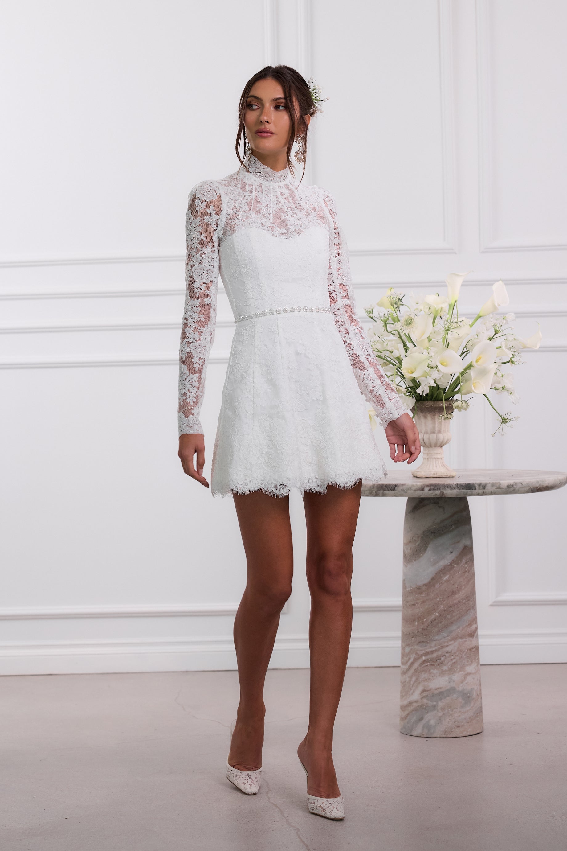 The Gwendolyn Dress in White Chantilly Lace – V. Chapman