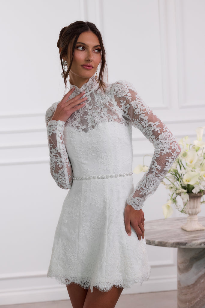 The Gwendolyn Dress in White Chantilly Lace – V. Chapman