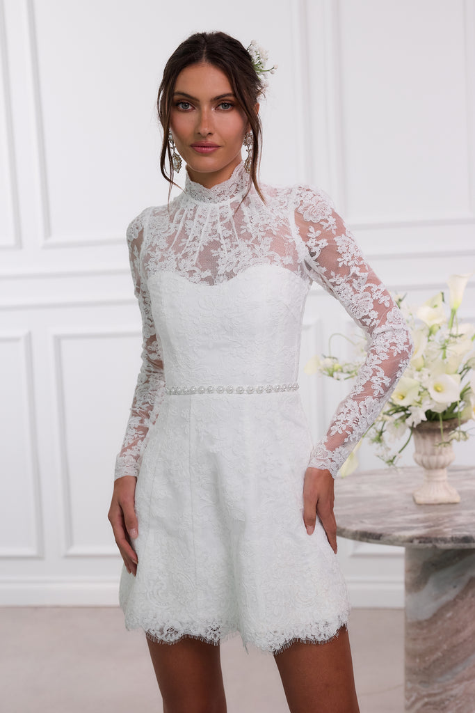 The Gwendolyn Dress in White Chantilly Lace – V. Chapman