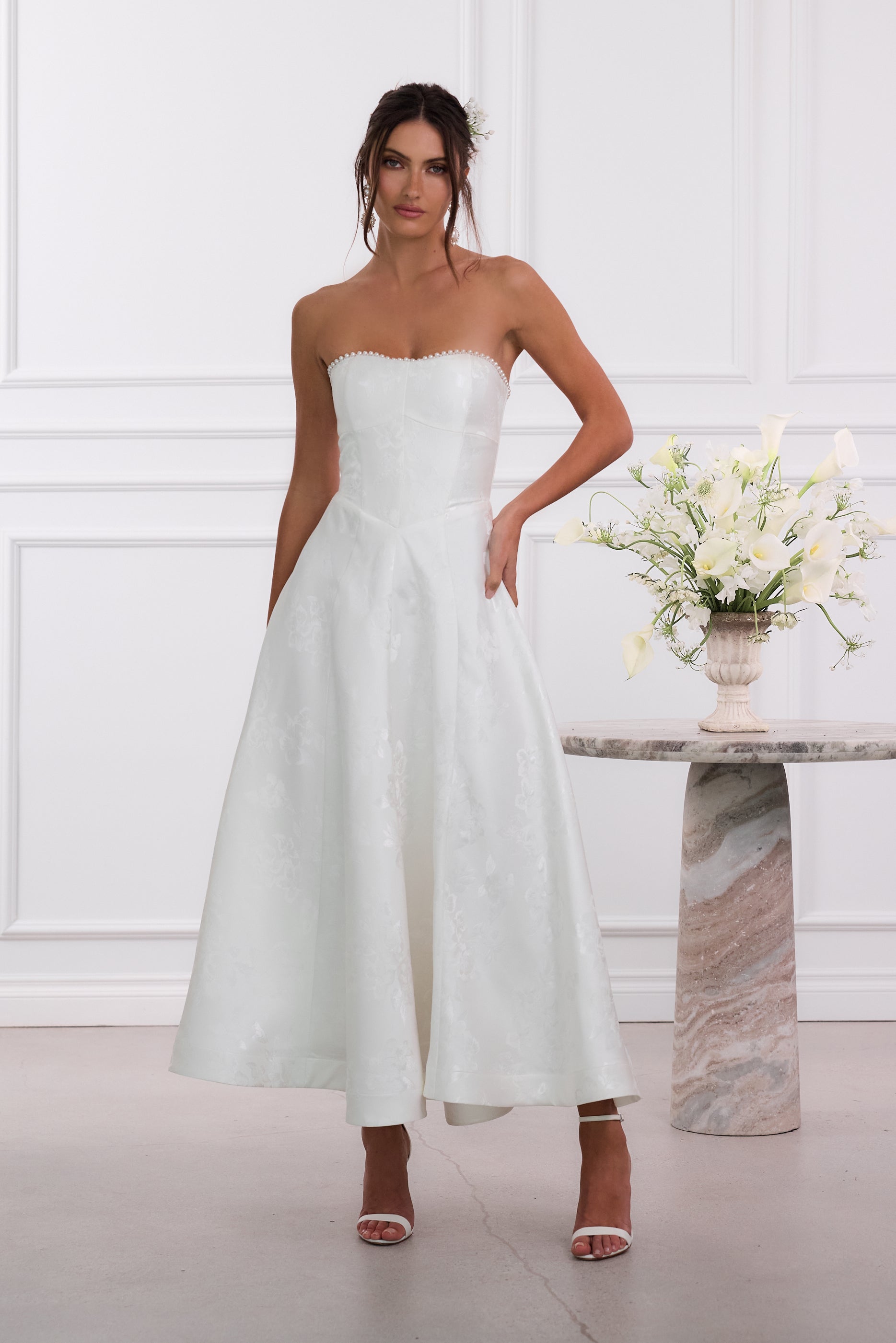 The Hazel Dress in White Baroque Floral 00 / White Baroque Floral The Hazel Dress in White Baroque Floral 00 / White Baroque Floral