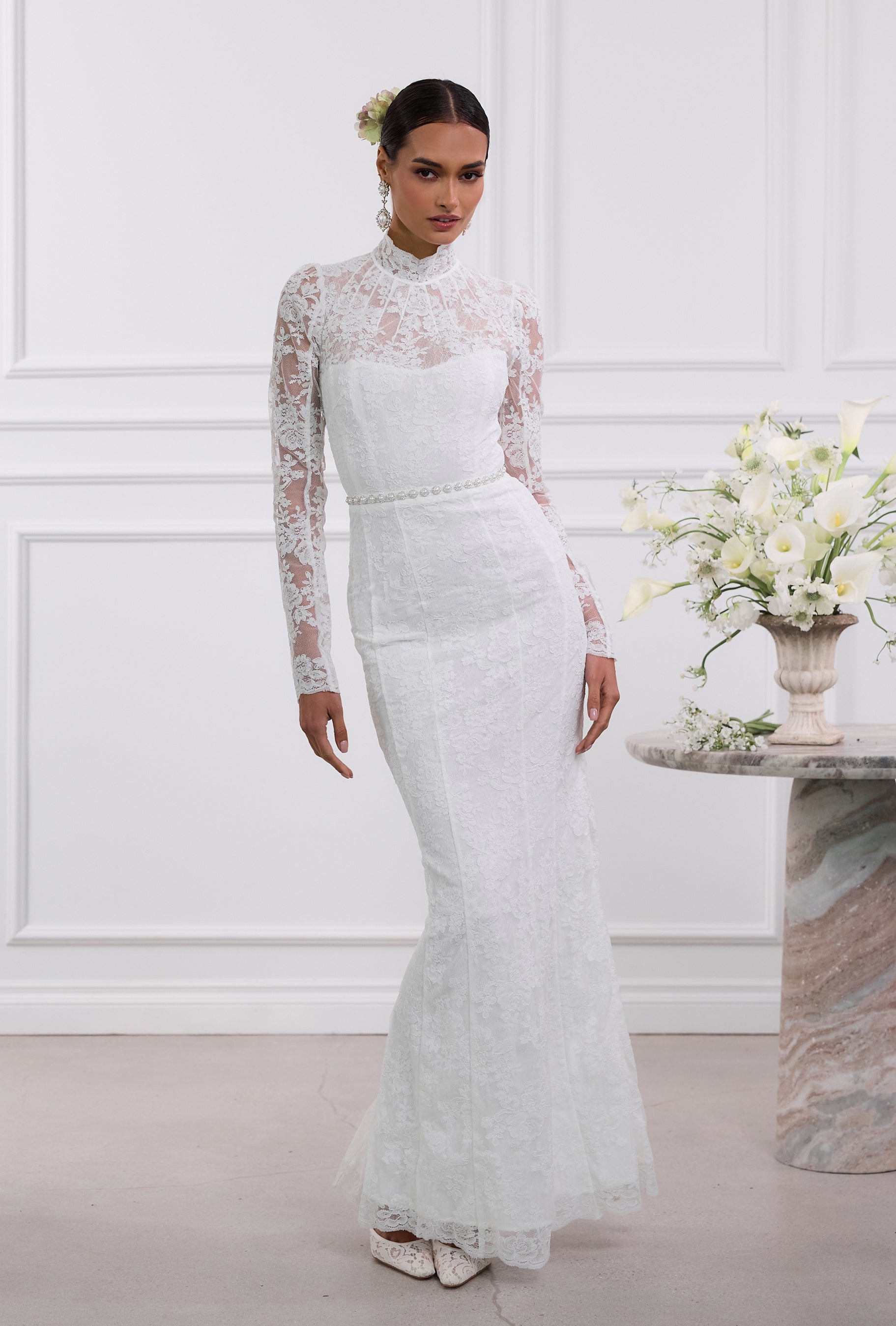 capulet midi dress in white chantilly lace v chapman Capulet Midi Dress