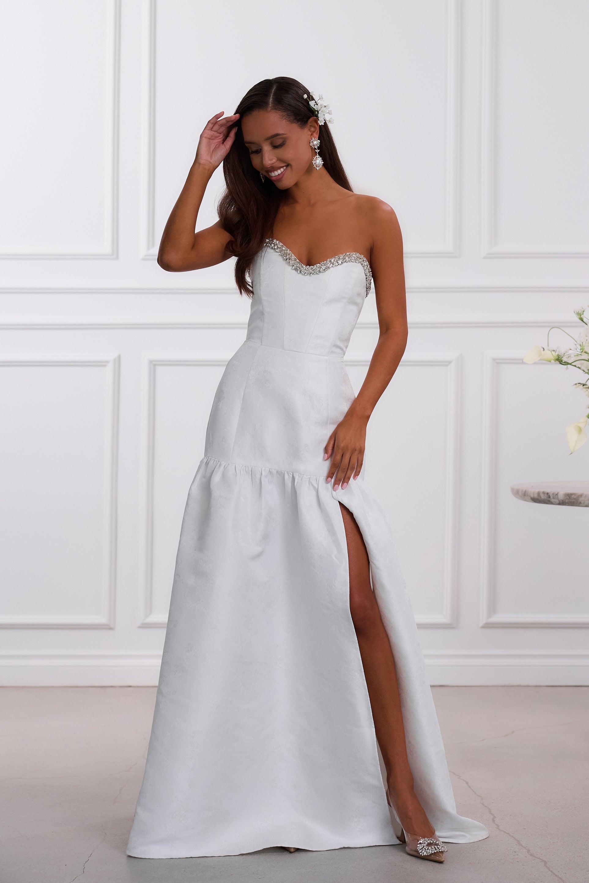 The Linda Dress in White Windsor Brocade – V. Chapman