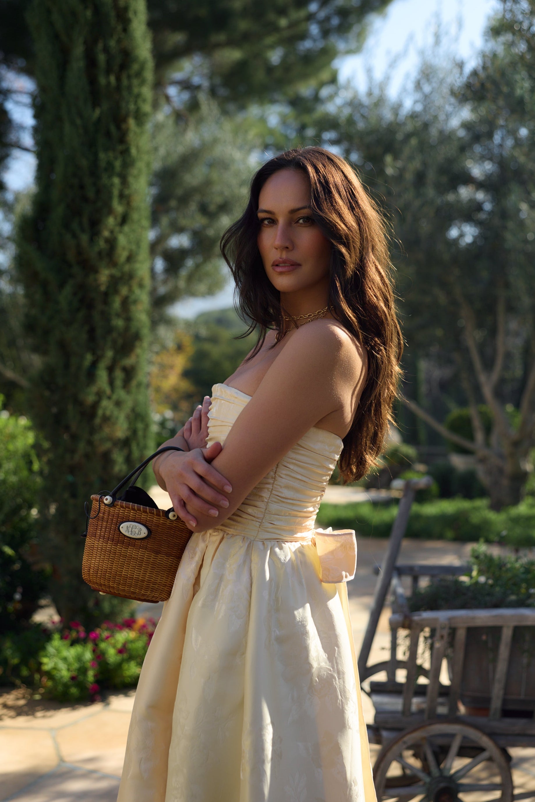 brown hair yellow dress Brunette Yellow Dress Halloween