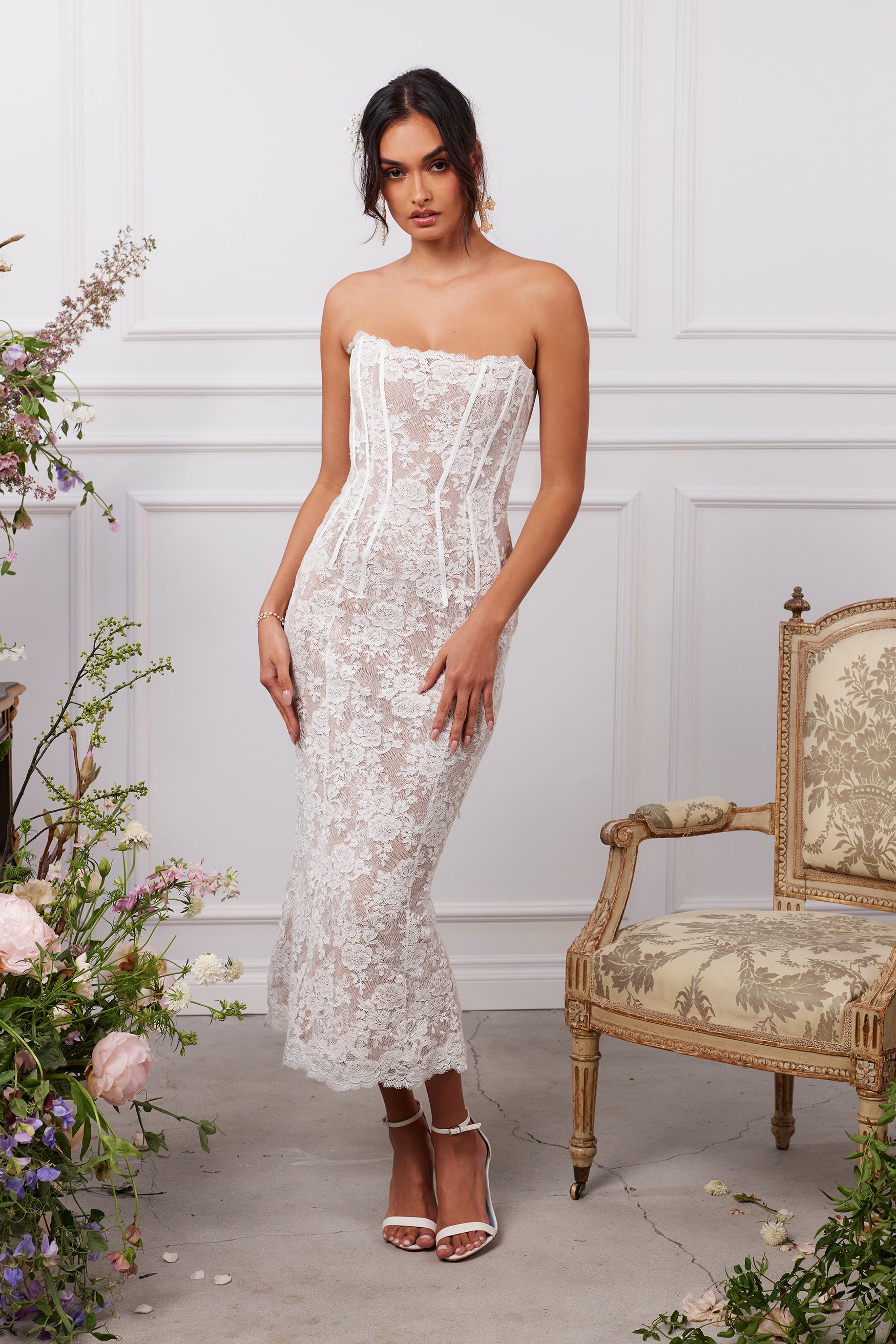 The Capulet Dress in White Chantilly Lace 2 / White Chantilly Lace The Capulet Dress in White Chantilly Lace 2 / White Chantilly Lace