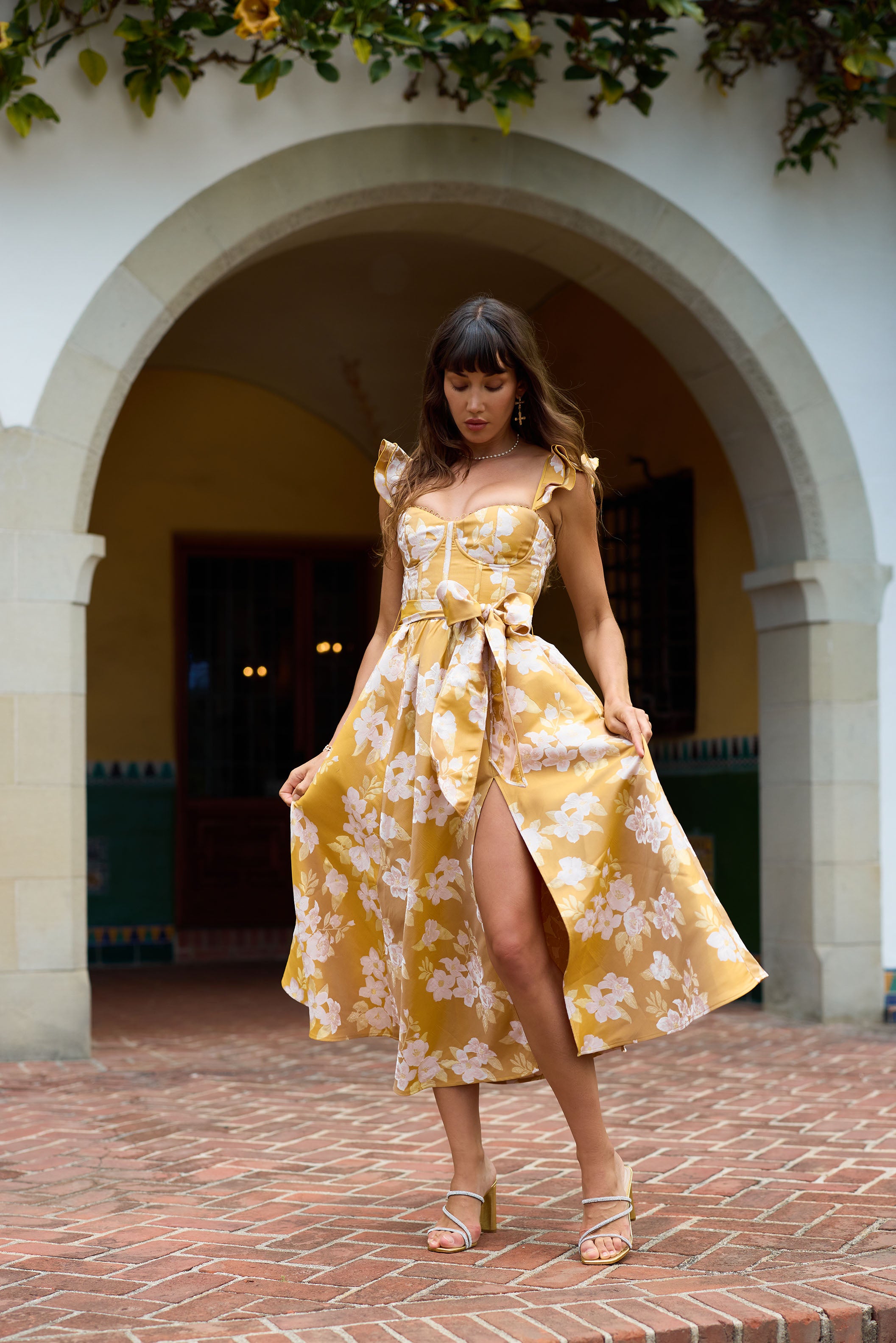 The Vera Dress in Gold Baroque Floral 12 / Gold Baroque Floral The Vera Dress in Gold Baroque Floral 12 / Gold Baroque Floral