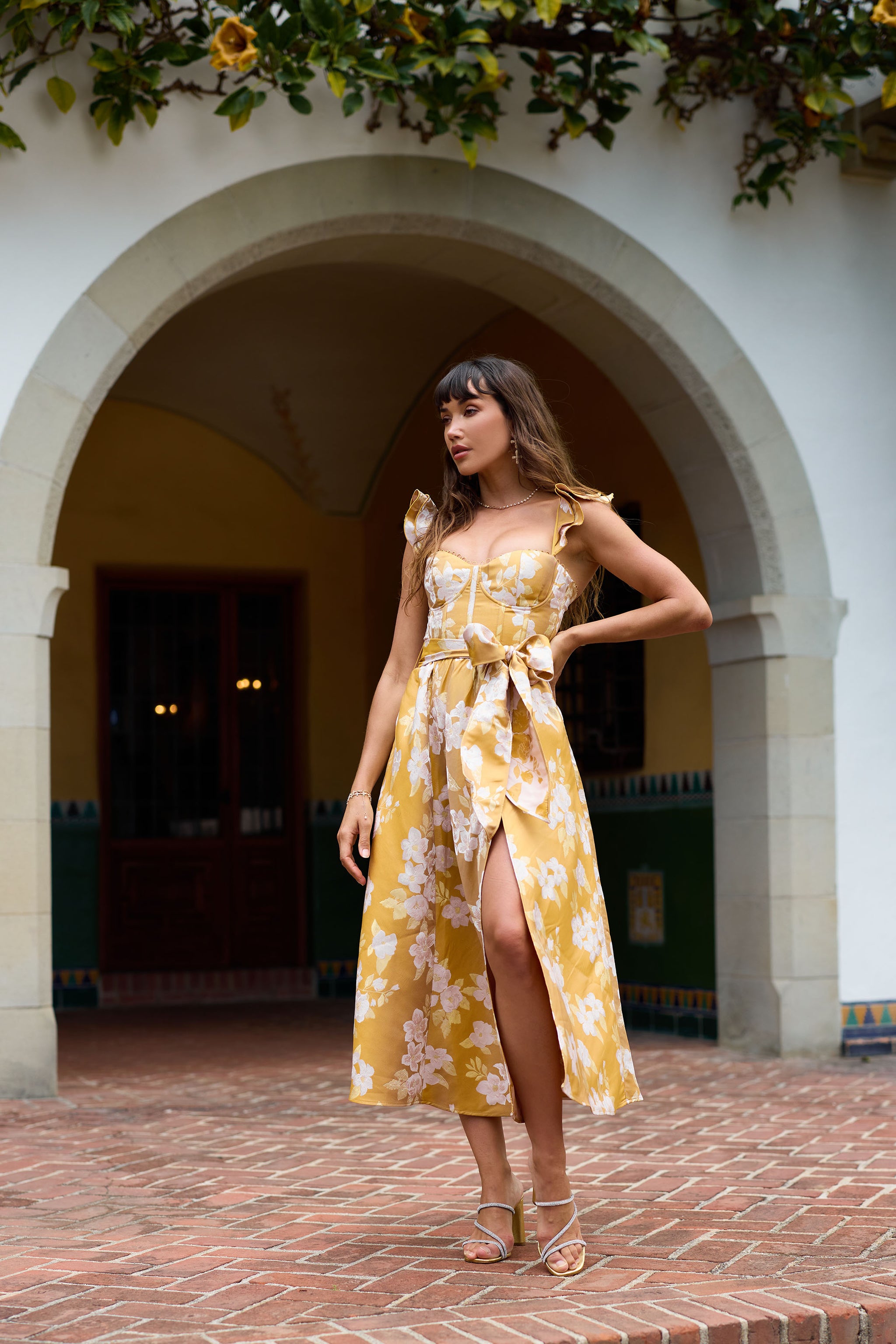 The Vera Dress in Gold Baroque Floral 12 / Gold Baroque Floral