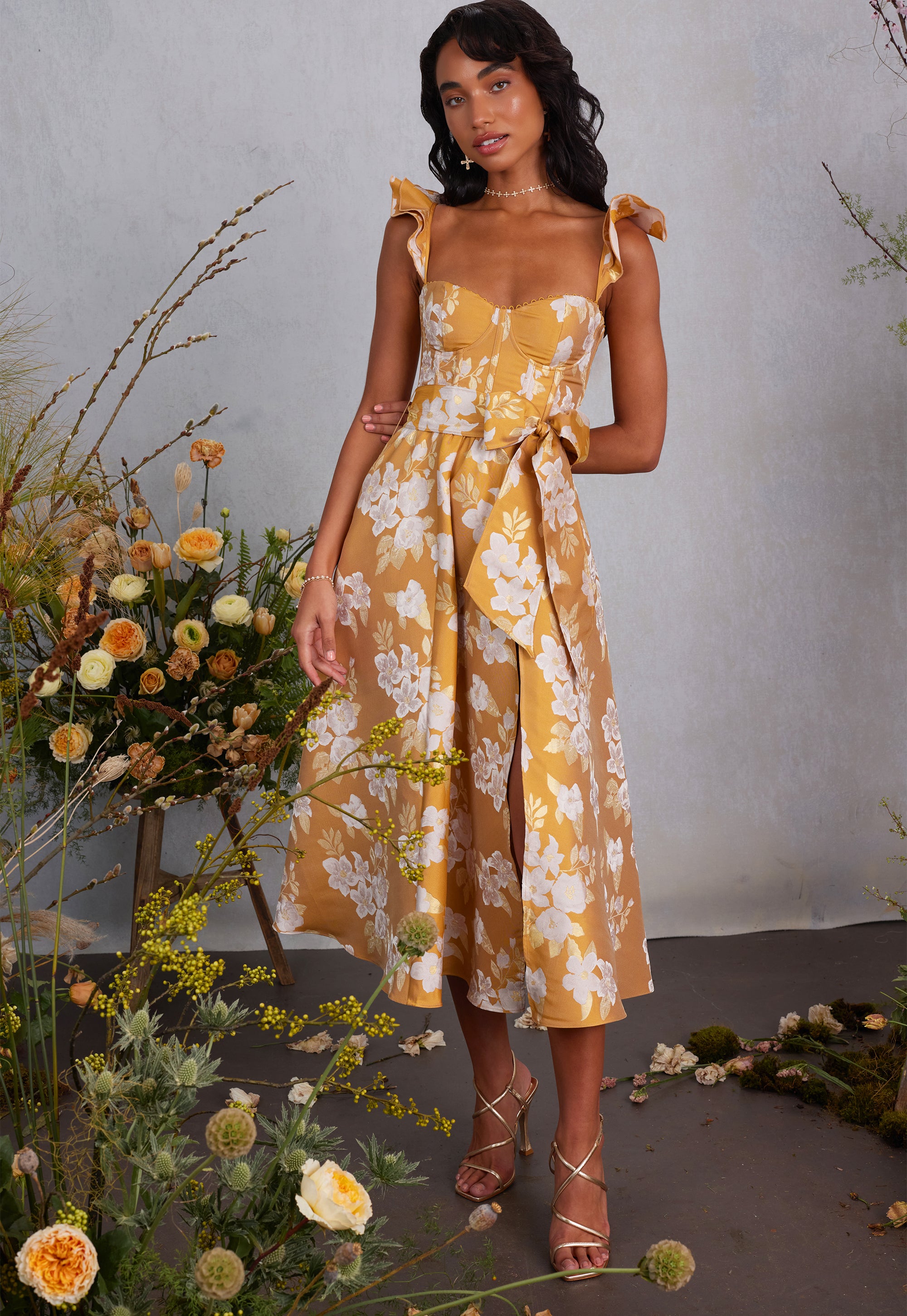 The Vera Dress in Gold Baroque Floral 12 / Gold Baroque Floral The Vera Dress in Gold Baroque Floral 12 / Gold Baroque Floral