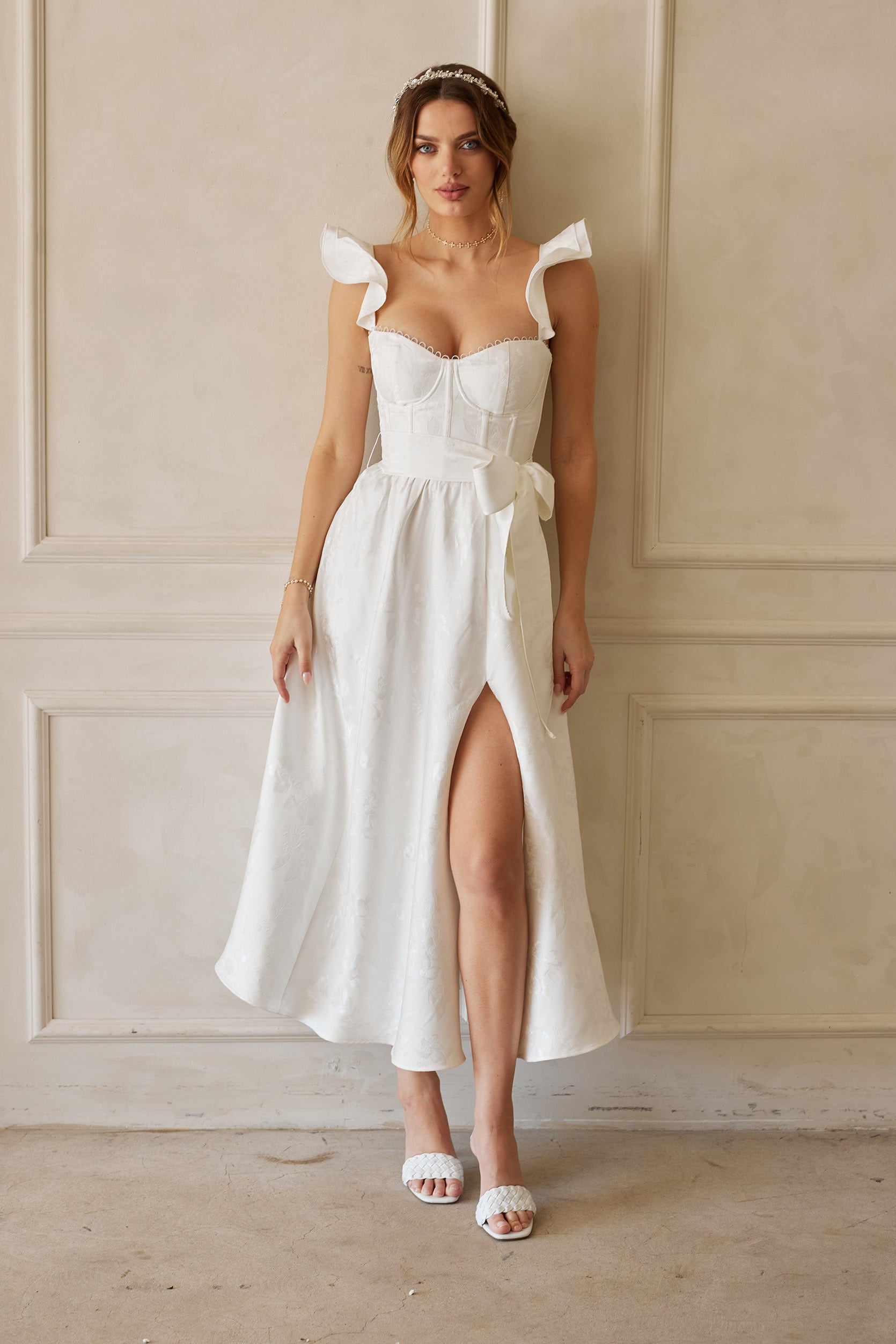 The Vera Dress in White Baroque Floral 2 / White Baroque Floral The Vera Dress in White Baroque Floral 2 / White Baroque Floral